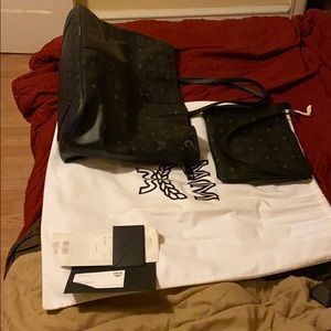 MCM Reversible Liz Shopper in Visetos